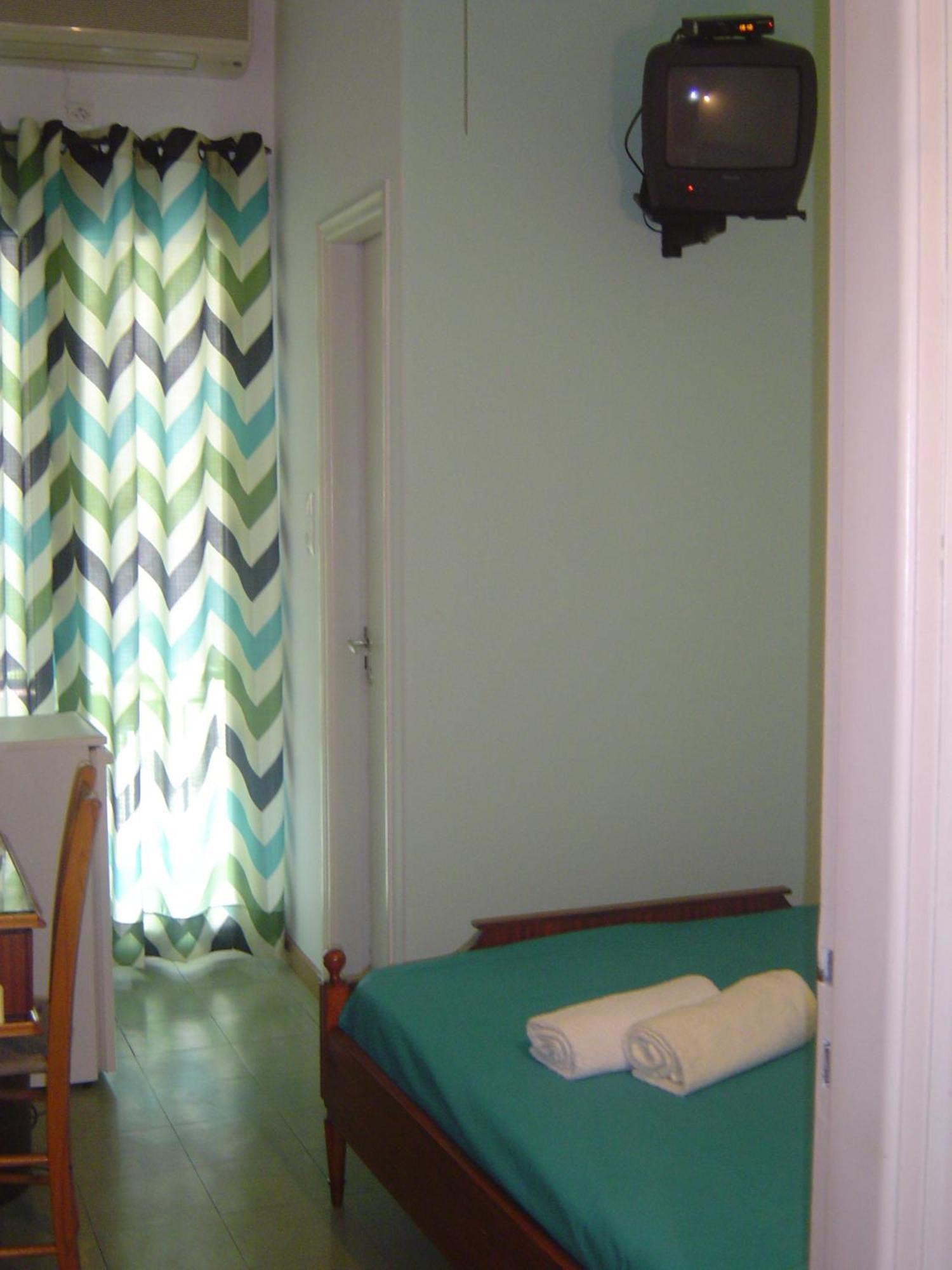 Nana Hotel Kamena Vourla Quarto foto